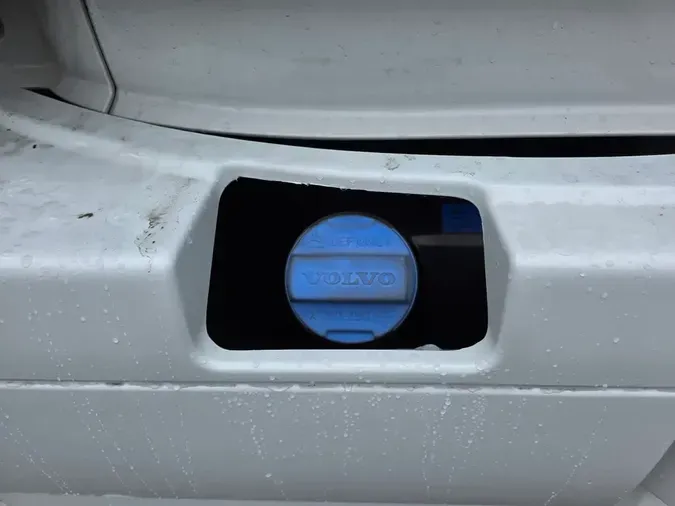 2019 VOLVO VNR64T-640