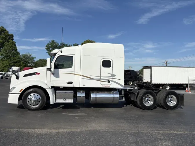 2022 Peterbilt 57905029b7cc27a036f4ecd3153301886e1