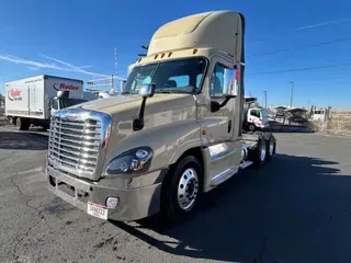 2016 FREIGHTLINER/MERCEDES CASCADIA 125