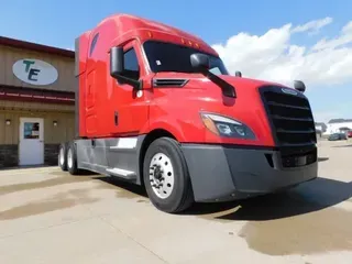 2020 Freightliner Cascadia