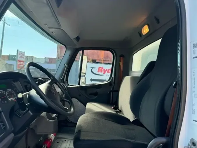 2017 FREIGHTLINER/MERCEDES M2 106