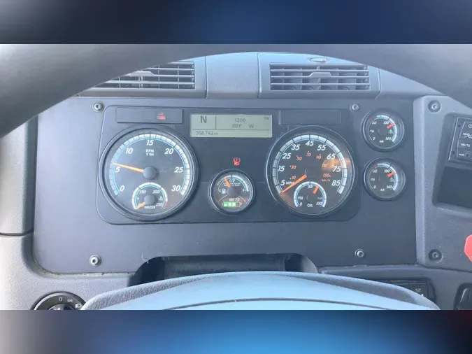 2019 Freightliner Cascadia 125