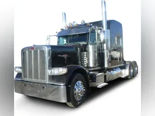 2022 Peterbilt 389