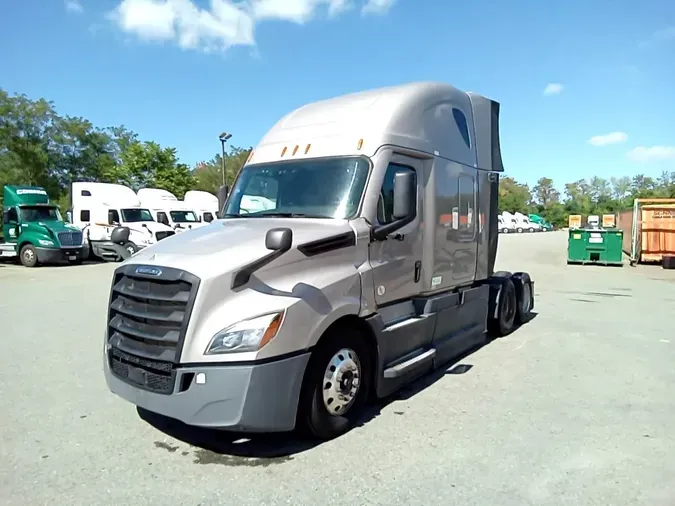 2022 Freightliner Cascadia 126