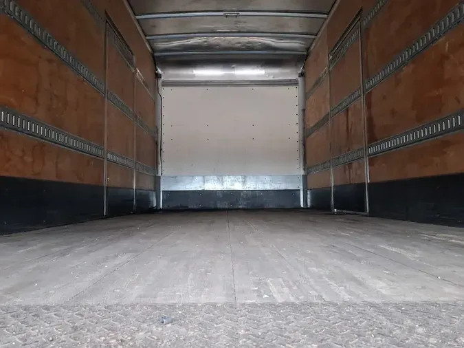 2020 FREIGHTLINER/MERCEDES M2 106