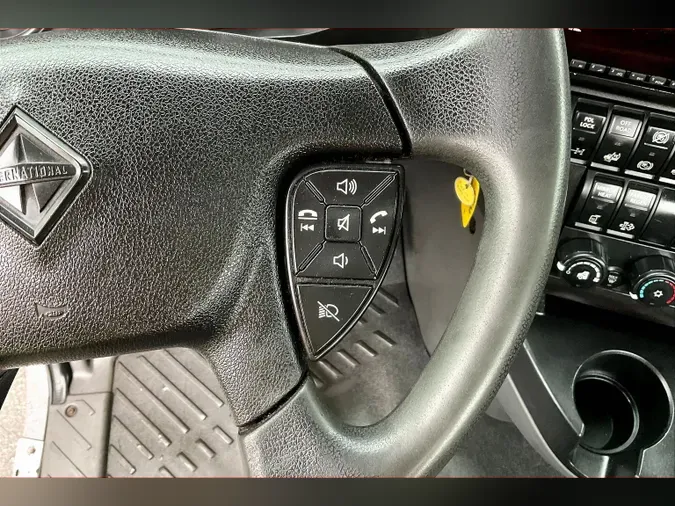 2021 INT LT625 6x4