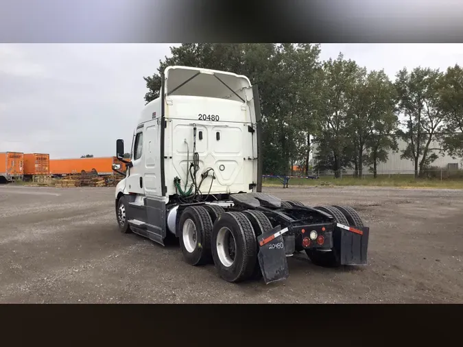 2021 Freightliner Cascadia 126051acd78c87f42c12cf7fa71241d0cee
