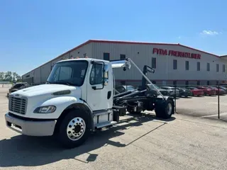 2018 Freightliner M2 106