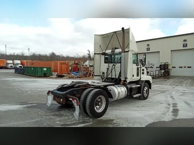 2019 Mack Anthem051b811e06cf38bb766d3bbdb8037bfc