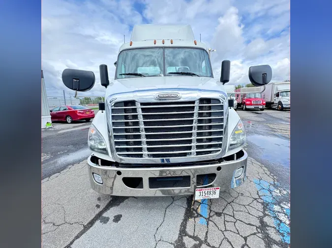 2018 FREIGHTLINER/MERCEDES CASCADIA 113