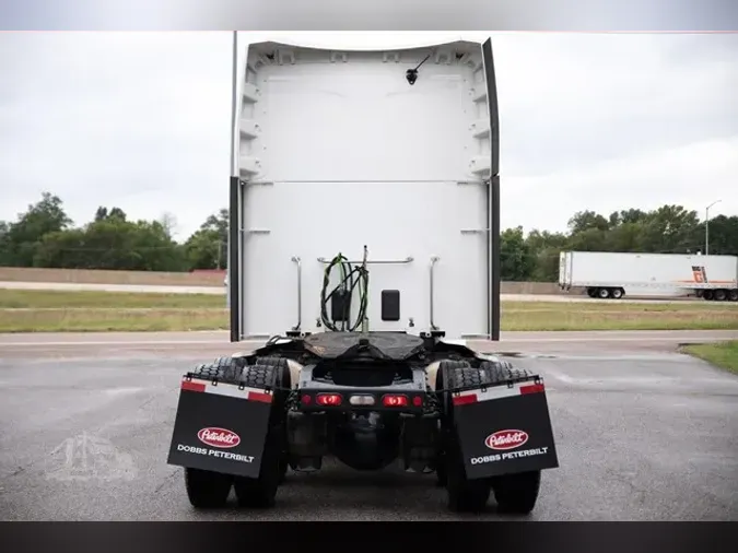 2022 PETERBILT 579