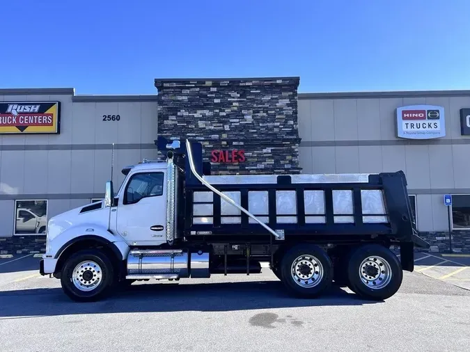 2024 Kenworth T880