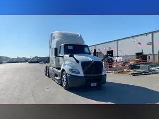 2022 International LT