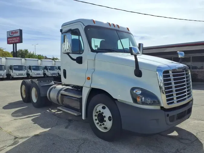 2017 FREIGHTLINER CASCADIA 125