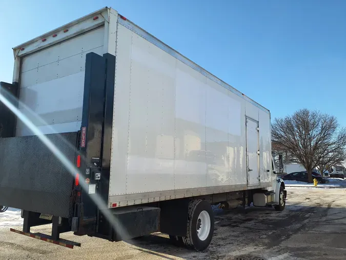 2015 FREIGHTLINER/MERCEDES M2 106