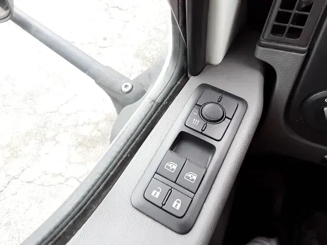 2020 NAVISTAR INTERNATIONAL MV607 (4X2)