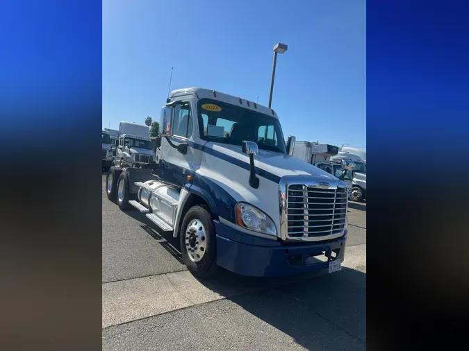 2018 FREIGHTLINER/MERCEDES CASCADIA 125