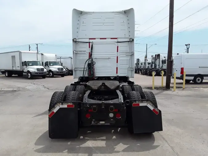 2020 VOLVO VNL64T-760