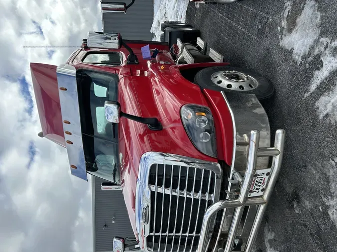 2017 FREIGHTLINER/MERCEDES CASCADIA 125