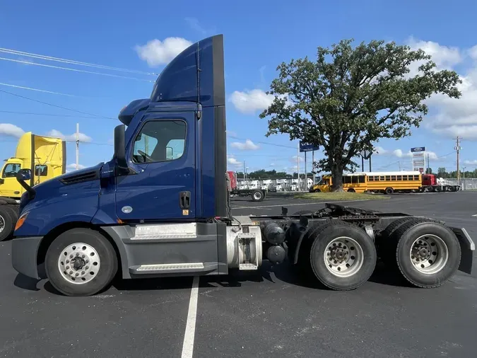 2022 Freightliner Cascadia