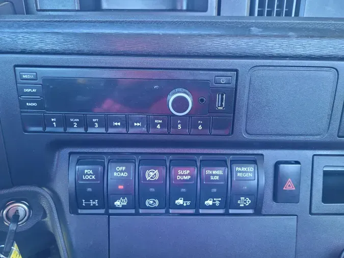 2023 International LT625