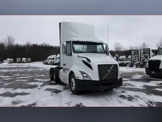 2019 Volvo VNL300