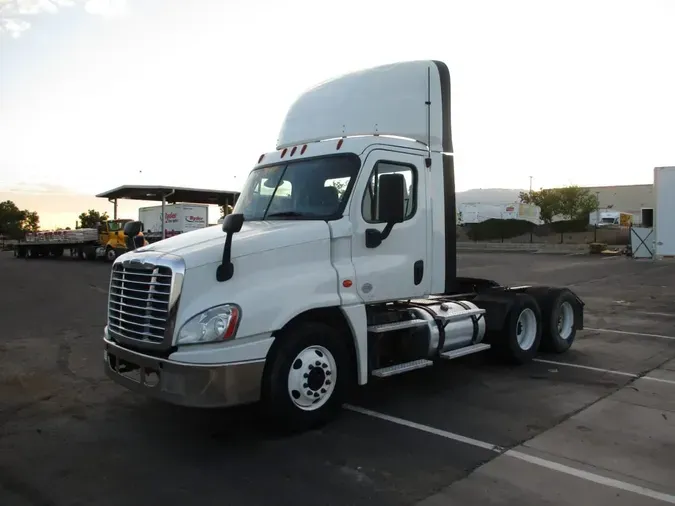 2018 FREIGHTLINER CASCADIA 125053a8b7073dc5dbfc99587b128bf496e