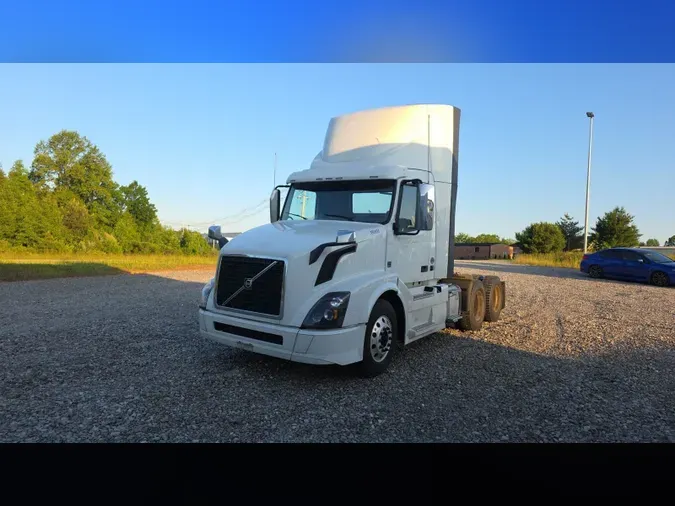 2018 Volvo VNL300
