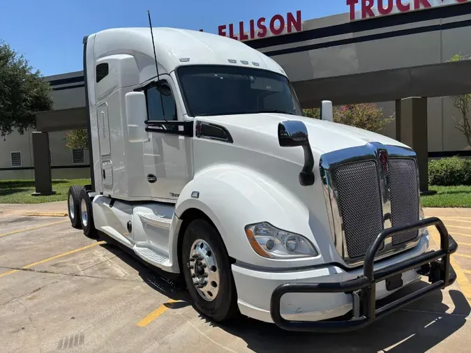 2022 Kenworth T680