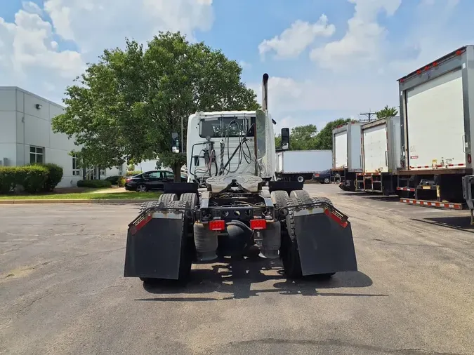 2020 NAVISTAR INTERNATIONAL LT625 DAYCAB T/A