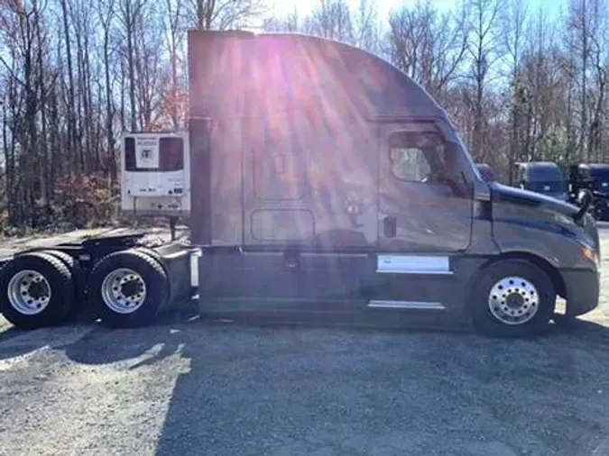 2023 Freightliner Cascadia