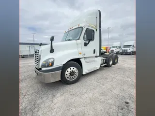 2018 FREIGHTLINER/MERCEDES CASCADIA 125