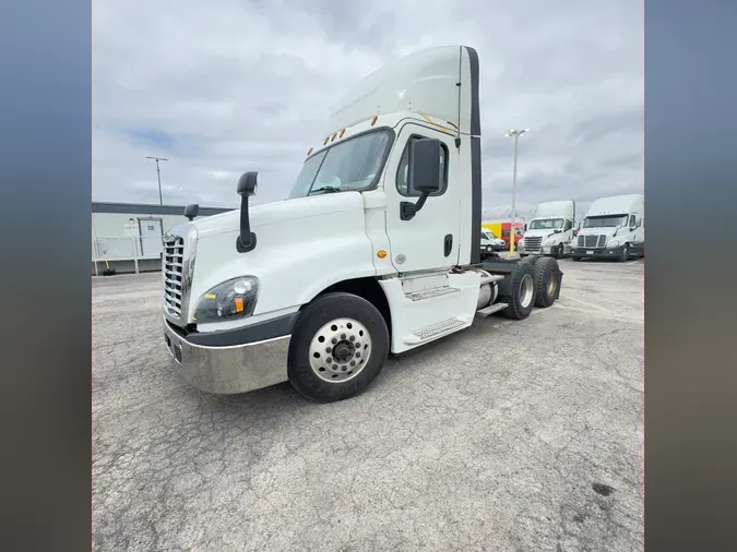 2018 FREIGHTLINER/MERCEDES CASCADIA 125