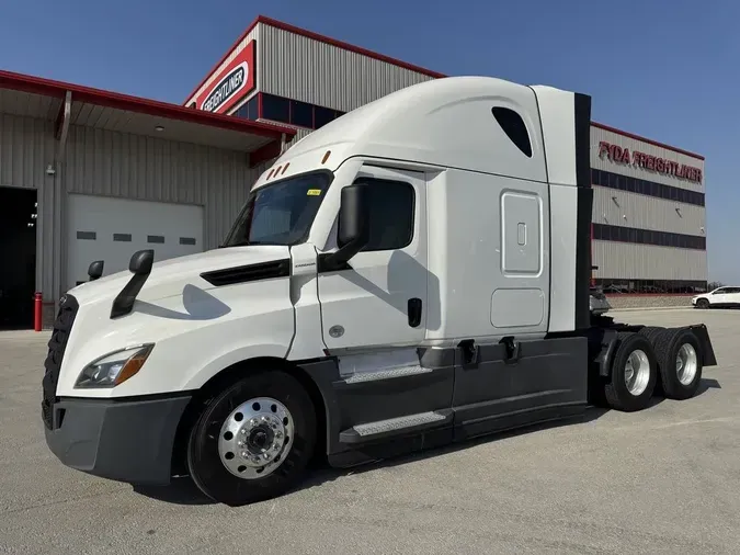 2022 Freightliner Cascadia&reg;05437a399867fc5d9fa1eff753464f53