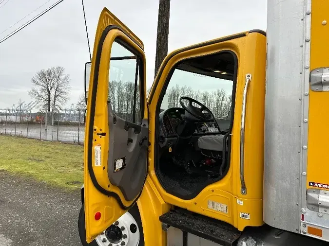 2018 Freightliner M2