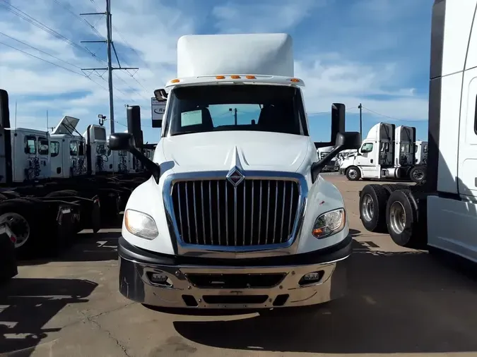 2019 NAVISTAR INTERNATIONAL LT625 DAYCAB T/A