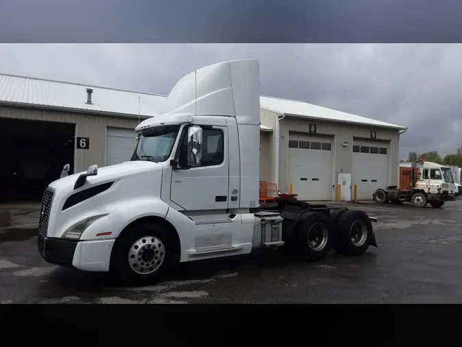 2019 Volvo VNL300