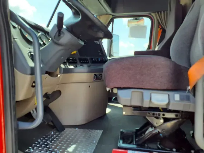 2020 FREIGHTLINER/MERCEDES CASCADIA 125