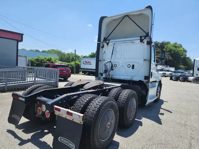 2019 FREIGHTLINER NEW CASCADIA PX12664