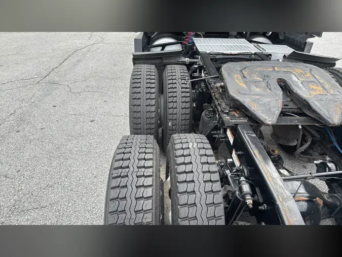 2021 Freightliner Cascadia 126