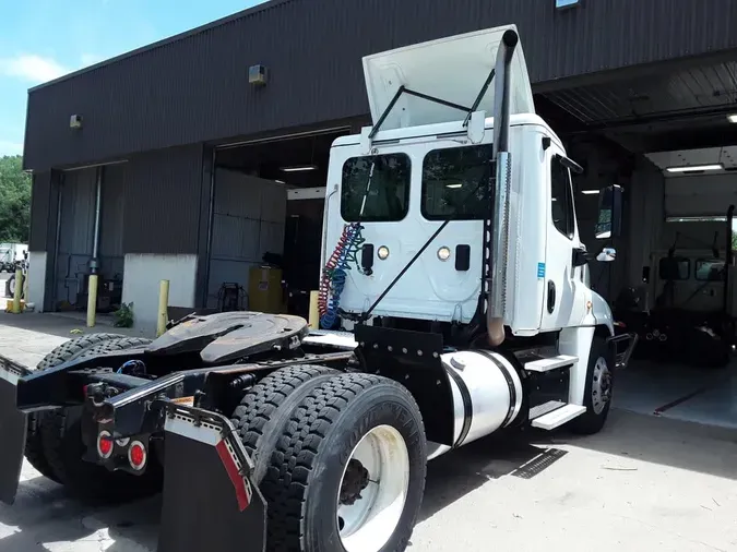 2017 FREIGHTLINER CASCADIA 125