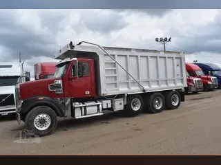 2011 FREIGHTLINER CORONADO 122 SD