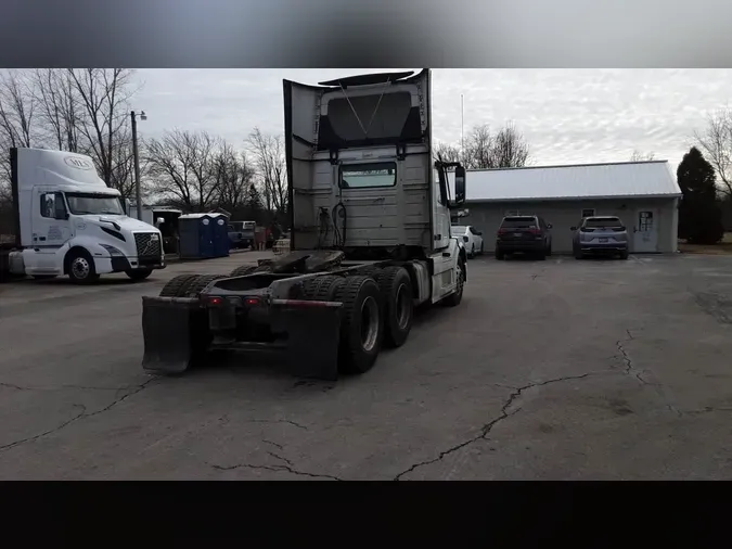 2018 Volvo VNL300