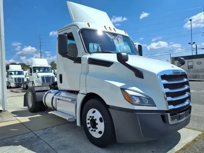 2022 FREIGHTLINER CASCADIA PX12642ST
