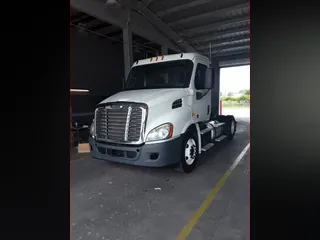 2014 Freightliner CASCADIA 113