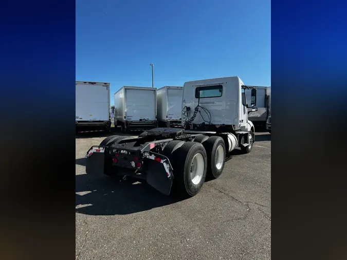 2019 VOLVO VNL64T-3000551df03435eed61f7545c921ddbb833