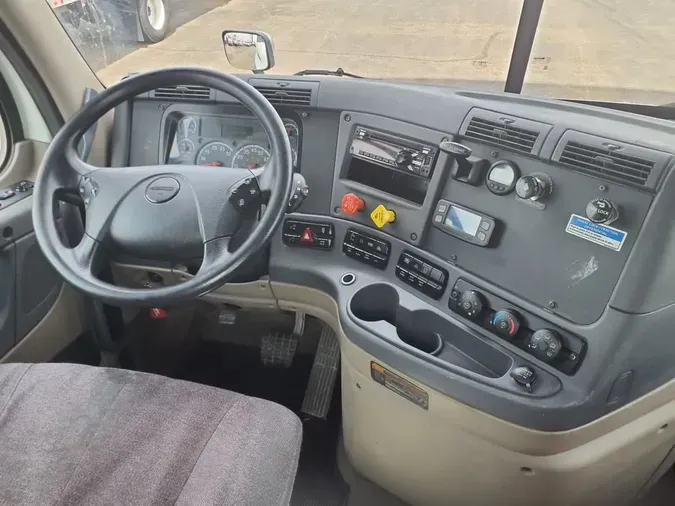 2019 FREIGHTLINER CASCADIA 113