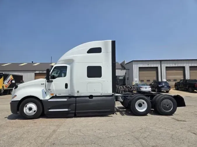 2022 International LT625