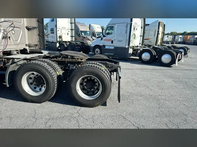 2023 Freightliner Cascadia 126