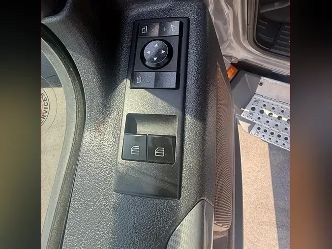2022 FREIGHTLINER CA126